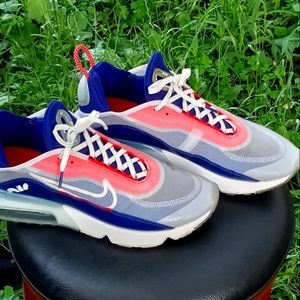 2090 Nike Air Max size 10.5